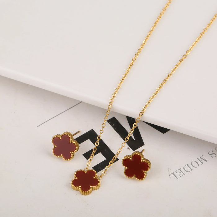 Clover Charm Bracelet