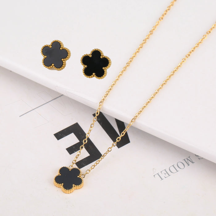 Clover Charm Bracelet