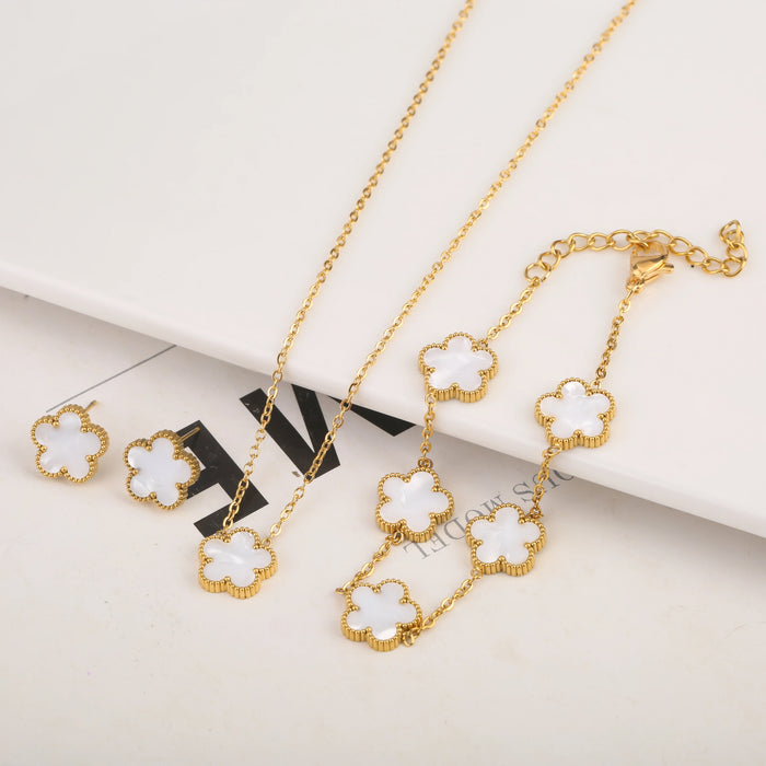 Clover Charm Bracelet